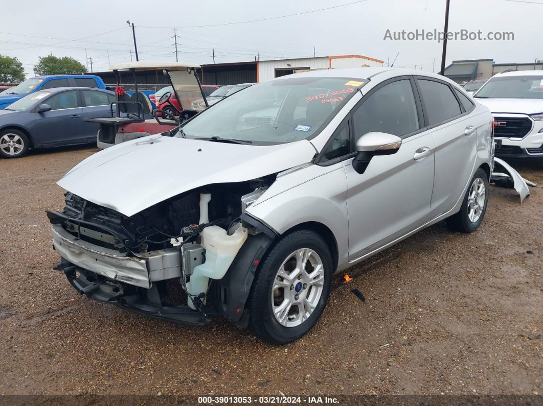 2015 Ford Fiesta Se Серебряный vin: 3FADP4BJ1FM145862