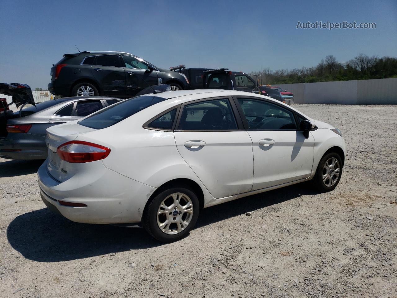 2015 Ford Fiesta Se White vin: 3FADP4BJ1FM171619