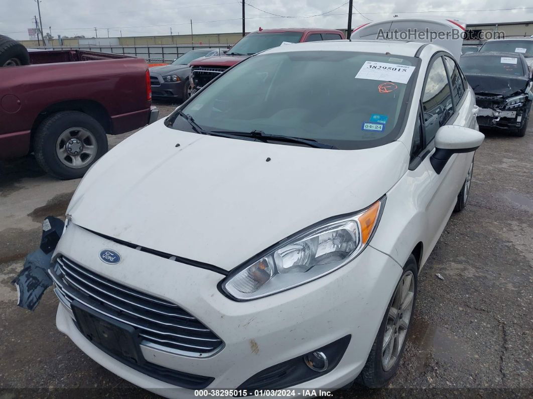 2017 Ford Fiesta Se Белый vin: 3FADP4BJ1HM168061