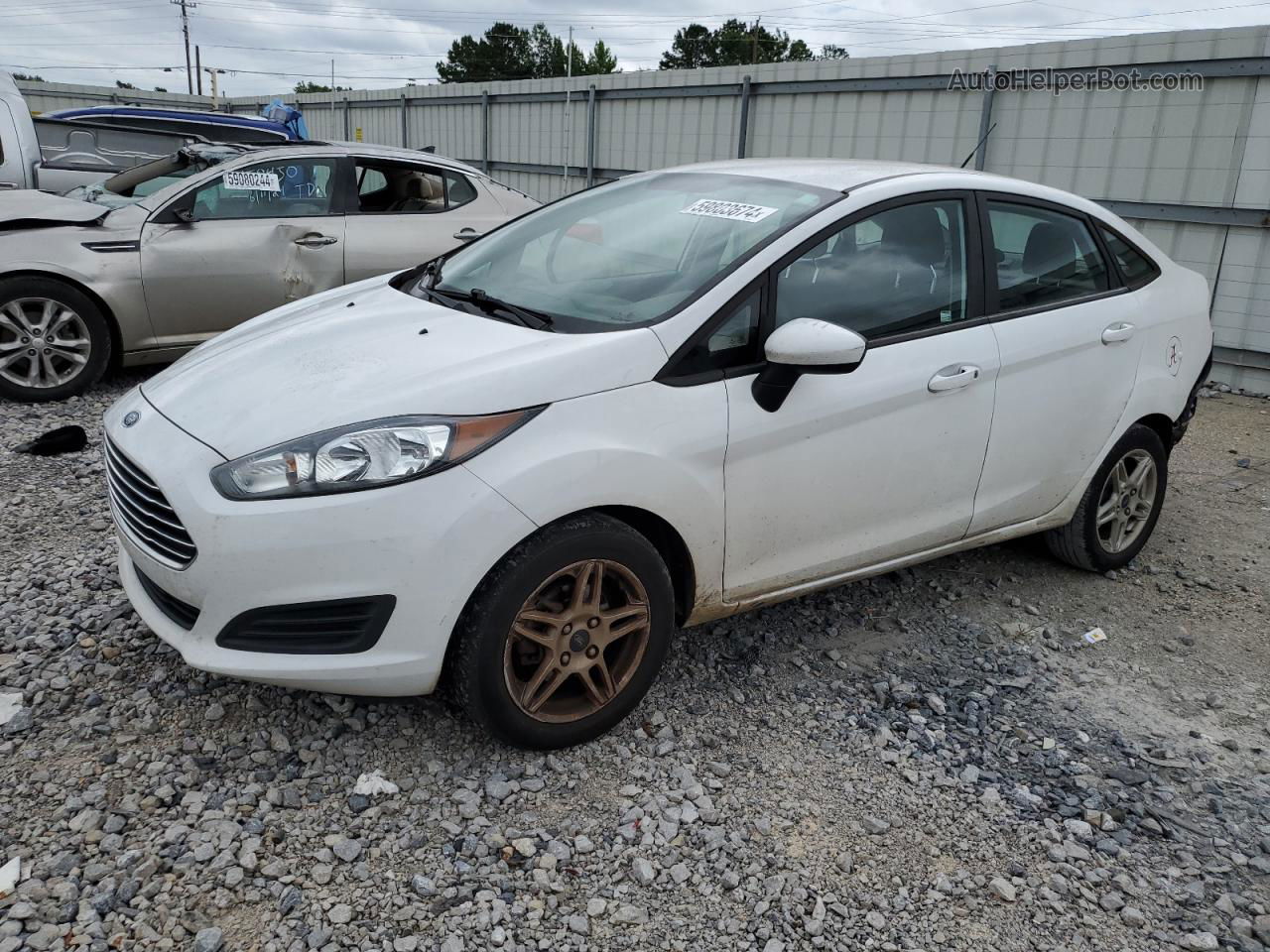 2019 Ford Fiesta Se White vin: 3FADP4BJ1KM103945