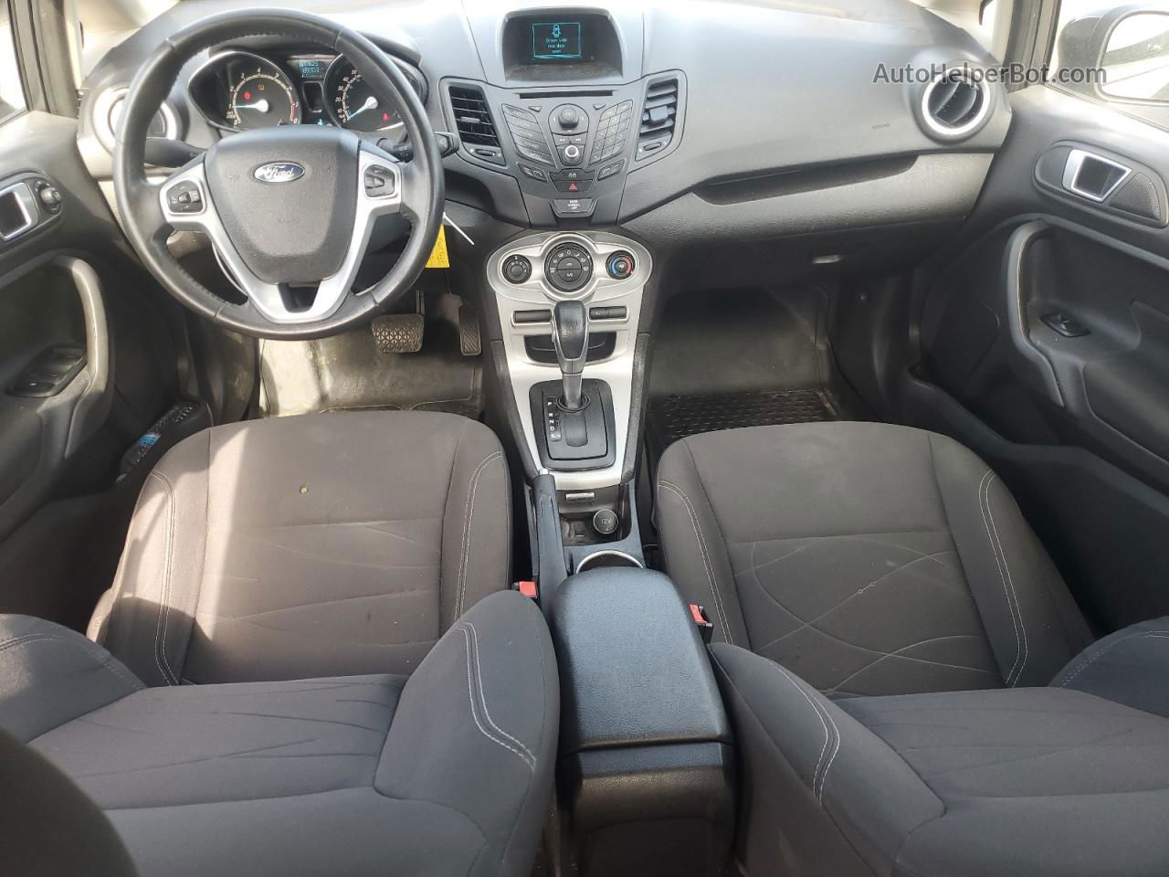 2015 Ford Fiesta Se Серый vin: 3FADP4BJ2FM139116