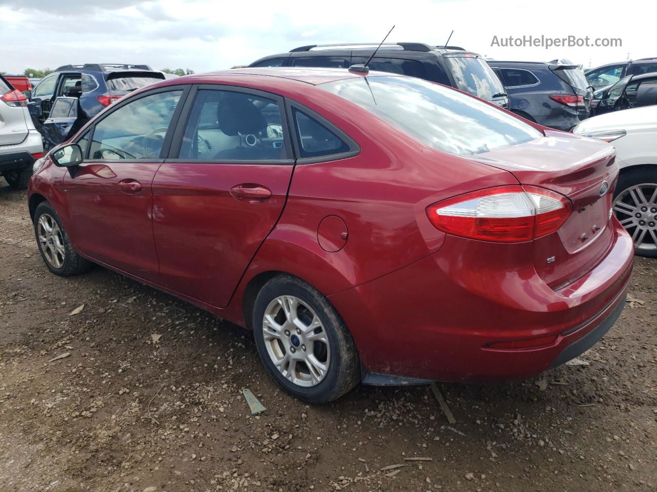 2015 Ford Fiesta Se Красный vin: 3FADP4BJ2FM148494