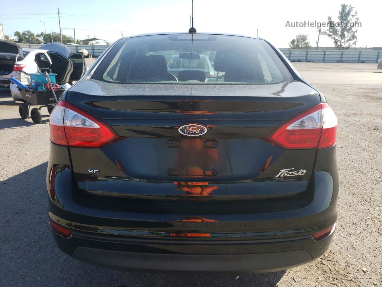 2016 Ford Fiesta Se Черный vin: 3FADP4BJ2GM206203