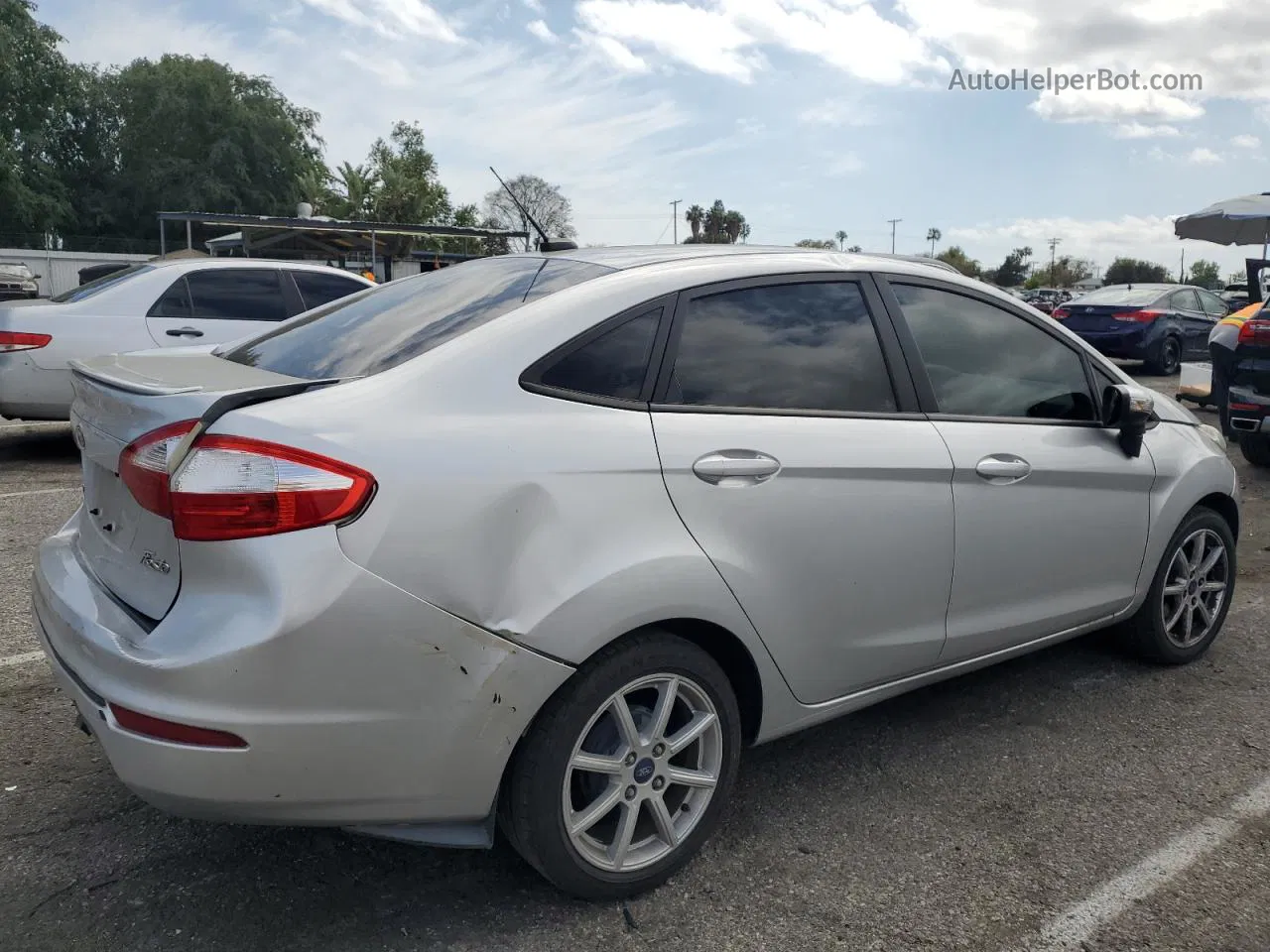 2015 Ford Fiesta Se Silver vin: 3FADP4BJ3FM129677