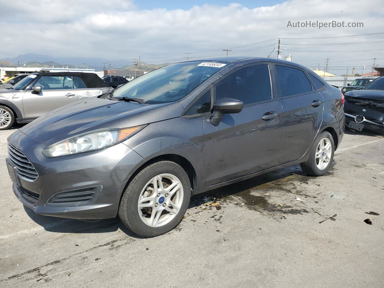 2017 Ford Fiesta Se Угольный vin: 3FADP4BJ3HM104409