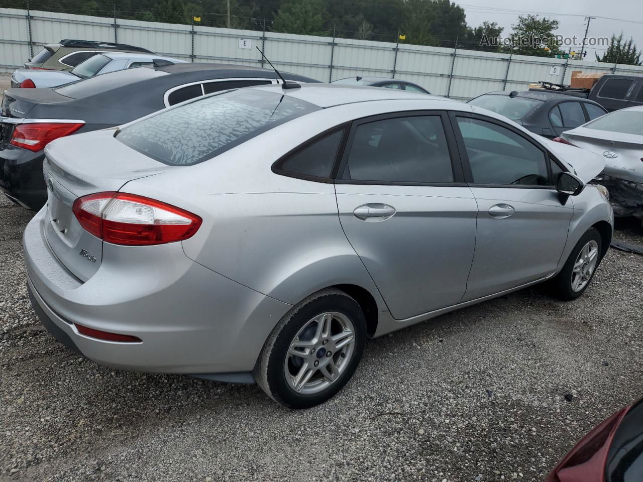 2017 Ford Fiesta Se Silver vin: 3FADP4BJ3HM158910