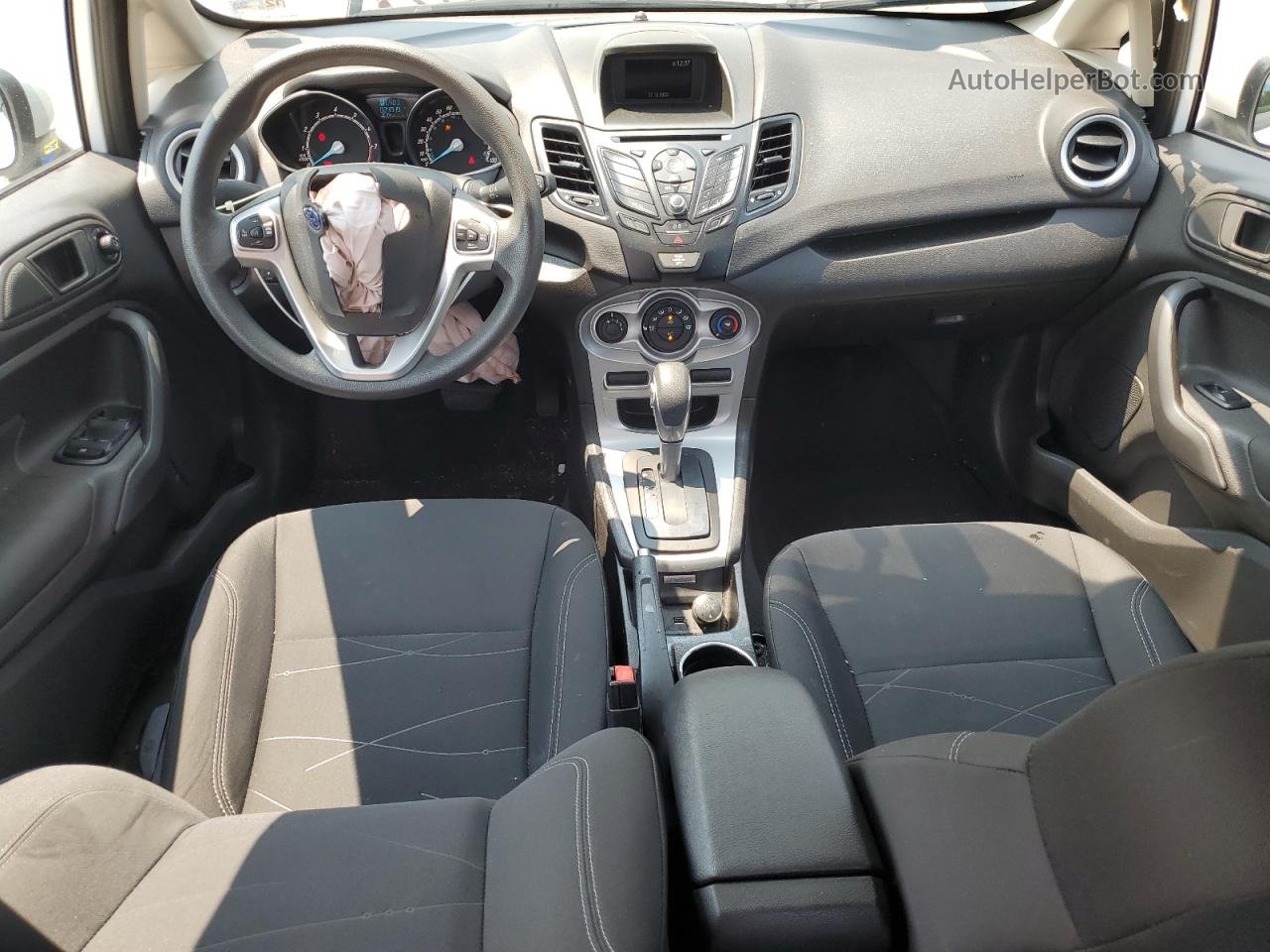 2019 Ford Fiesta Se White vin: 3FADP4BJ3KM140690