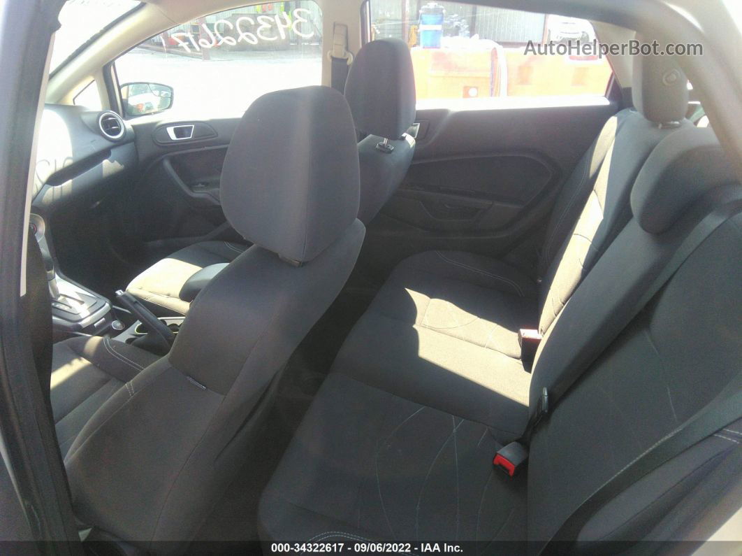 2015 Ford Fiesta Se Серебряный vin: 3FADP4BJ4FM200336