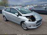 2017 Ford Fiesta Se Серебряный vin: 3FADP4BJ4HM138438