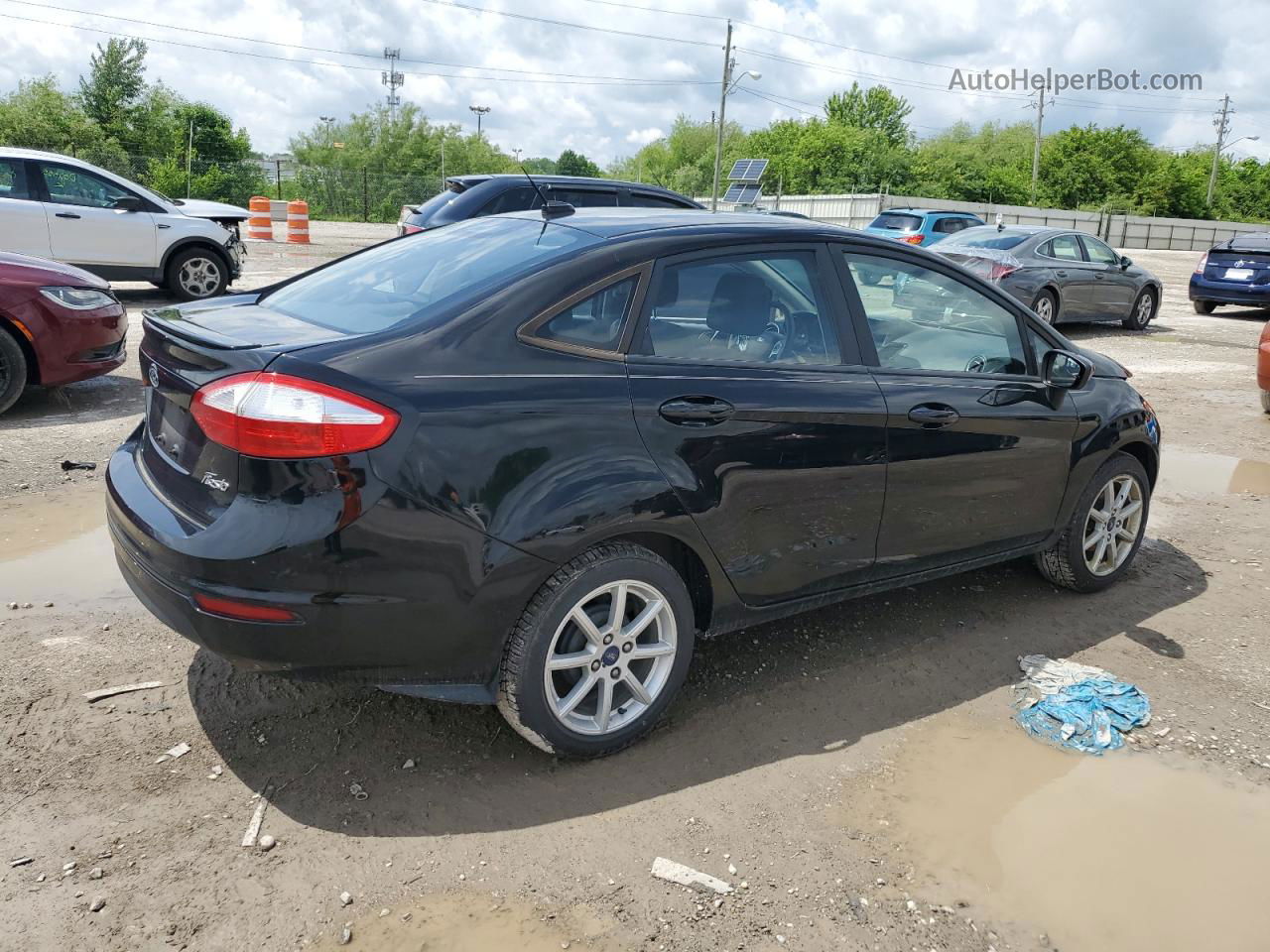 2017 Ford Fiesta Se Черный vin: 3FADP4BJ4HM157510