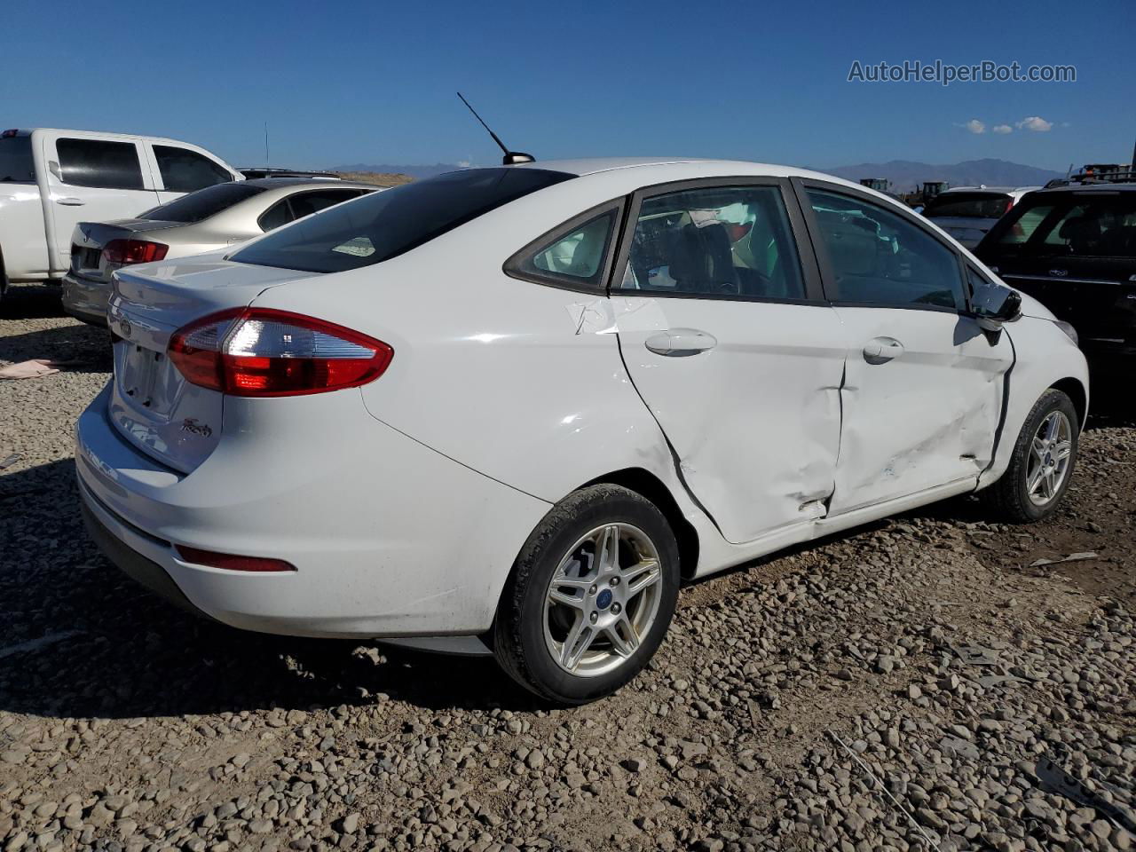 2017 Ford Fiesta Se White vin: 3FADP4BJ4HM168524