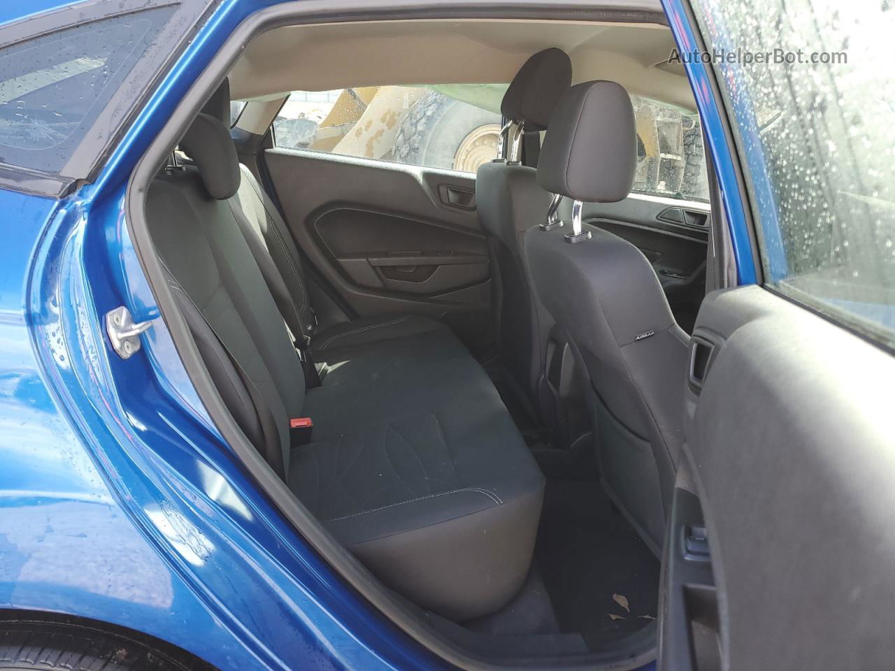 2019 Ford Fiesta Se Blue vin: 3FADP4BJ4KM135224