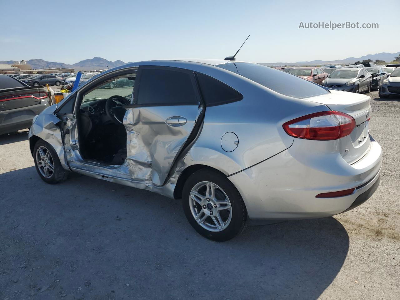 2019 Ford Fiesta Se Silver vin: 3FADP4BJ4KM138222