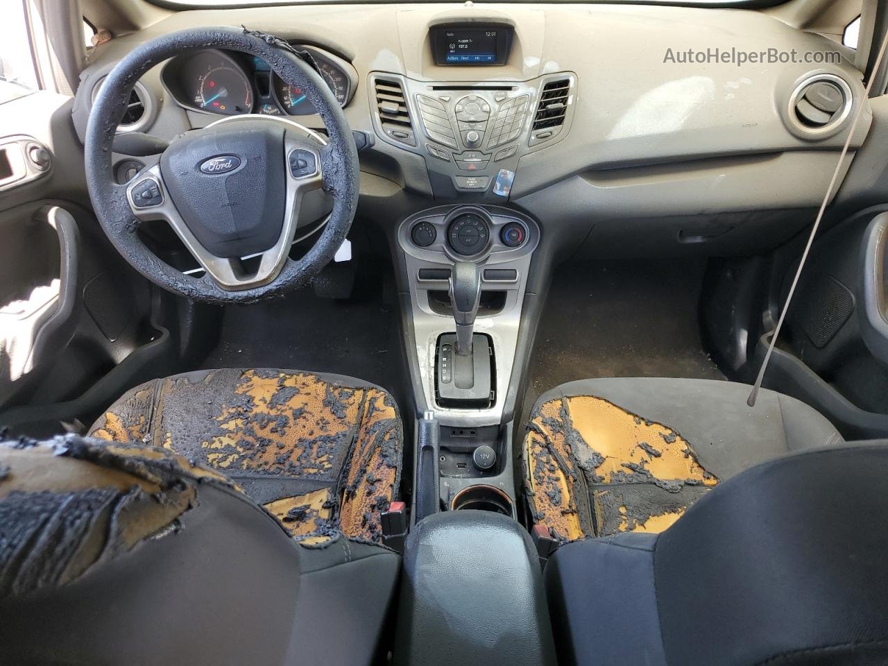 2019 Ford Fiesta Se Серебряный vin: 3FADP4BJ4KM138267