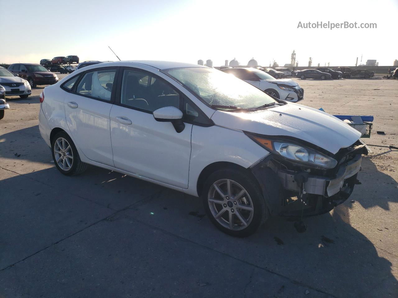 2019 Ford Fiesta Se White vin: 3FADP4BJ4KM143520