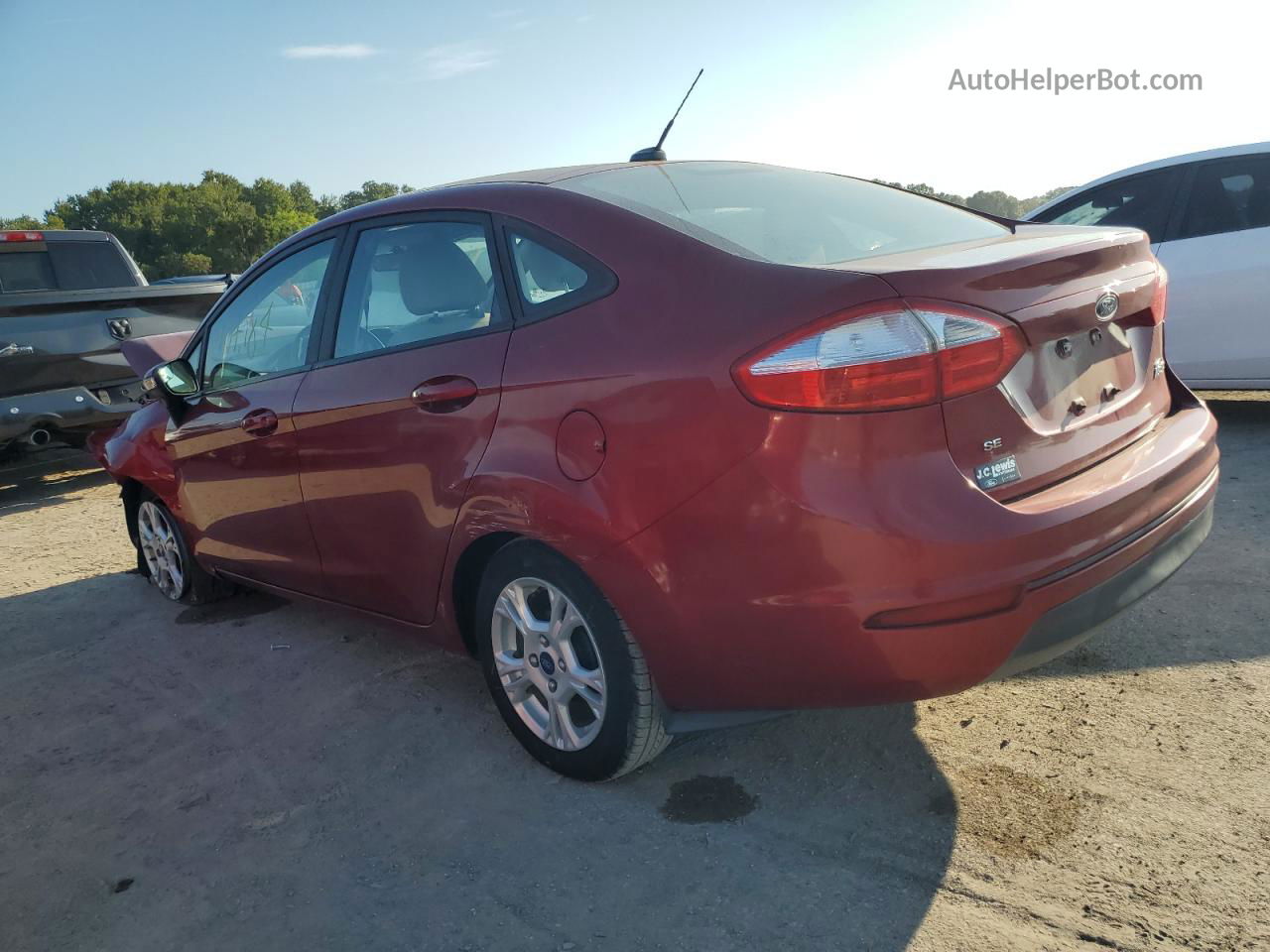 2015 Ford Fiesta Se Красный vin: 3FADP4BJ5FM122777