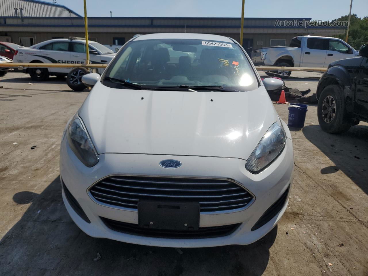 2015 Ford Fiesta Se White vin: 3FADP4BJ5FM204427