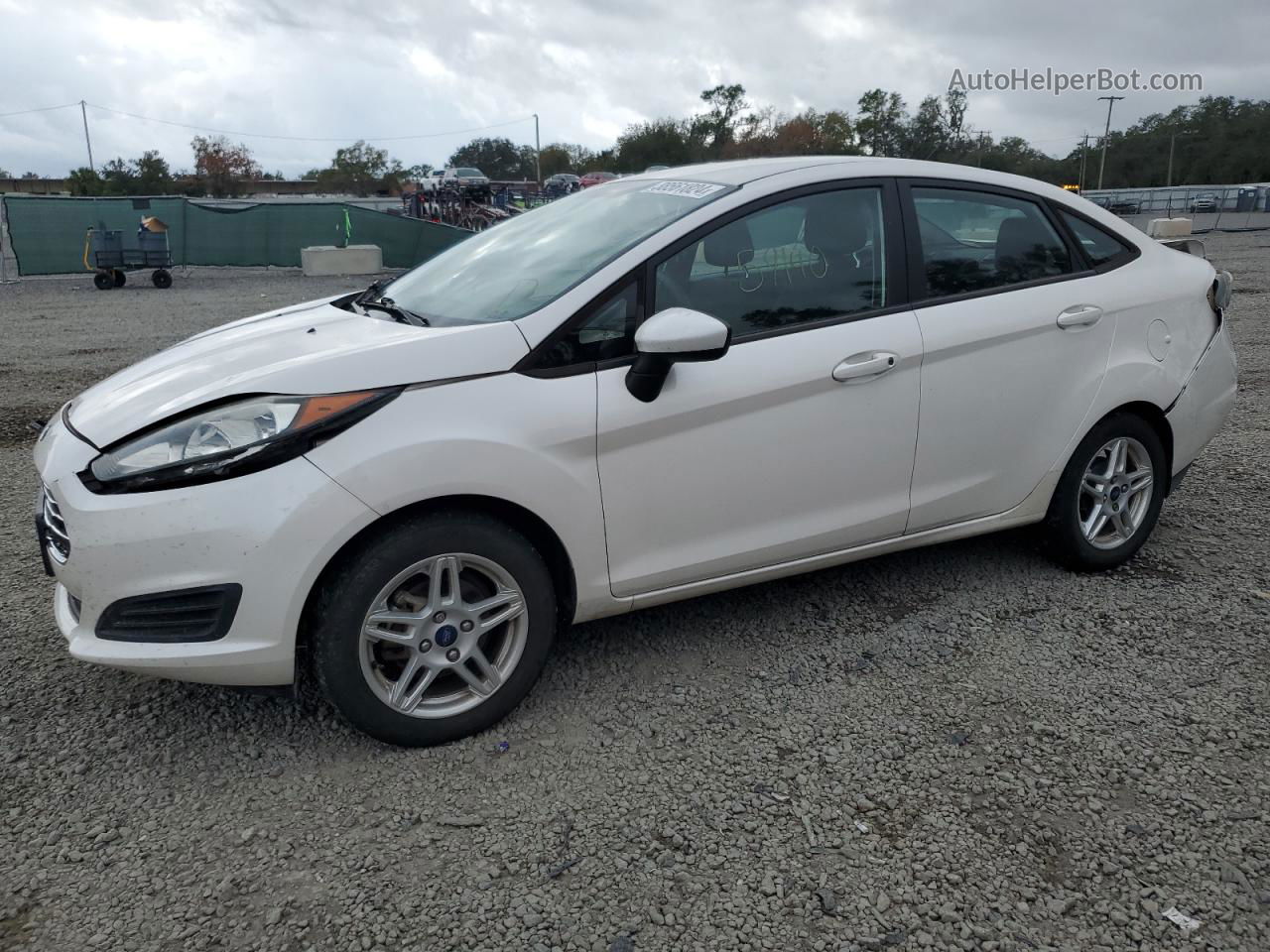 2017 Ford Fiesta Se Белый vin: 3FADP4BJ5HM134639