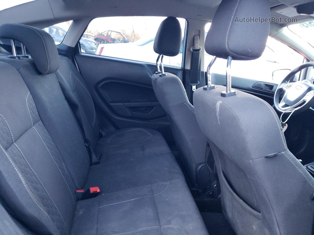 2019 Ford Fiesta Se Silver vin: 3FADP4BJ5KM137015