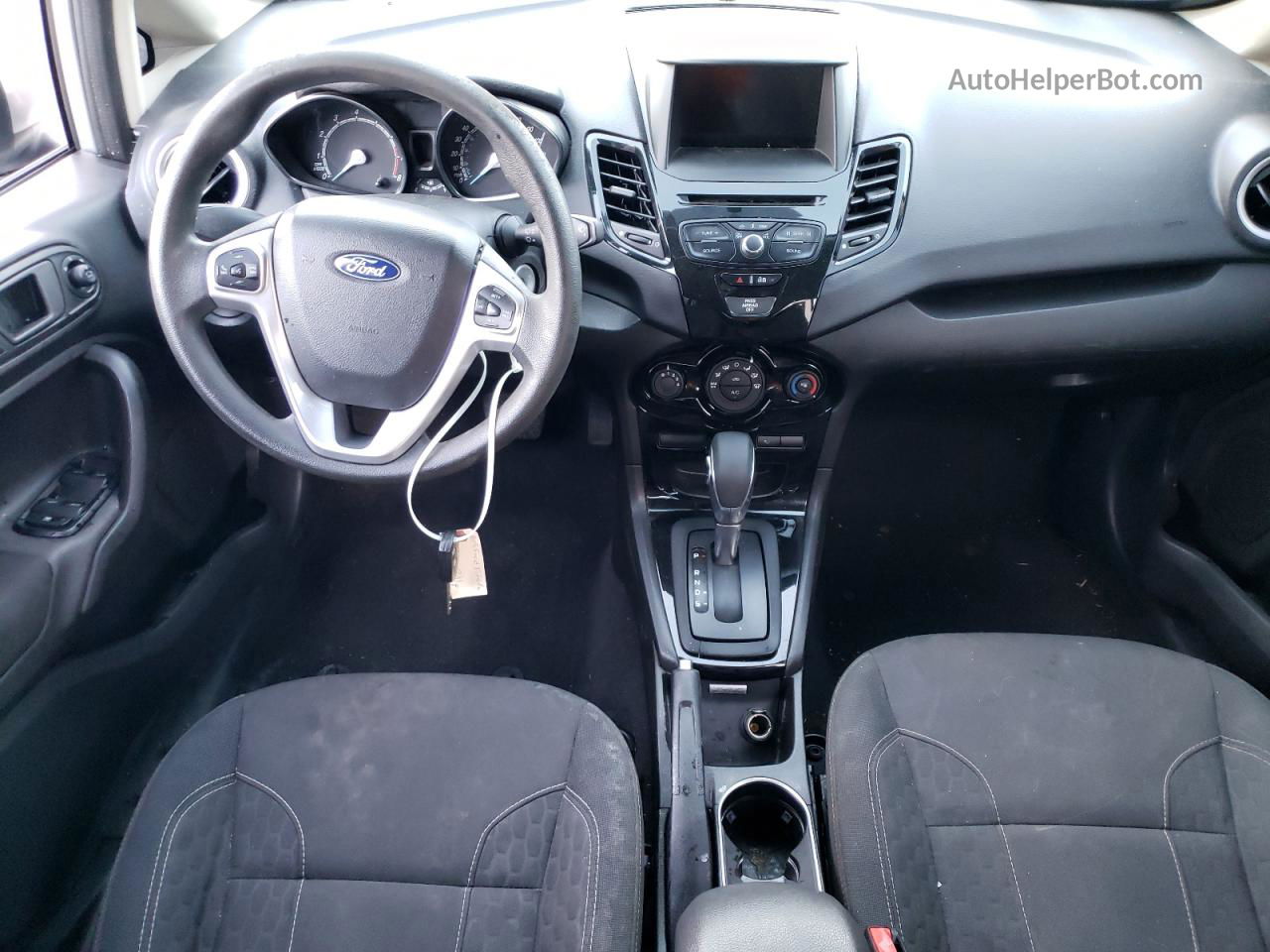 2019 Ford Fiesta Se Silver vin: 3FADP4BJ5KM137015