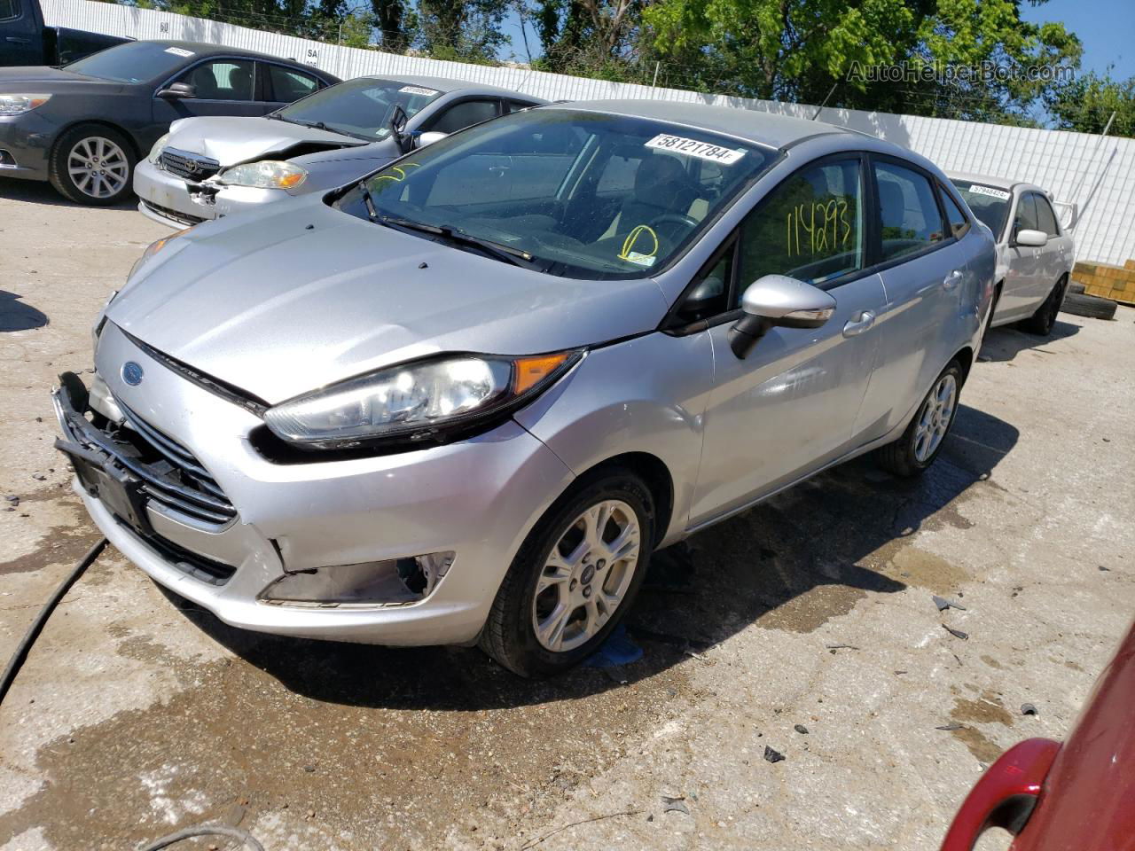 2015 Ford Fiesta Se Серебряный vin: 3FADP4BJ6FM129365