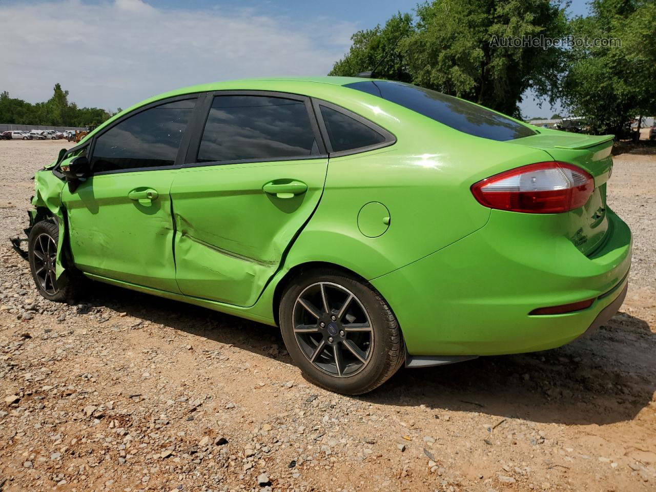 2015 Ford Fiesta Se Зеленый vin: 3FADP4BJ6FM144688