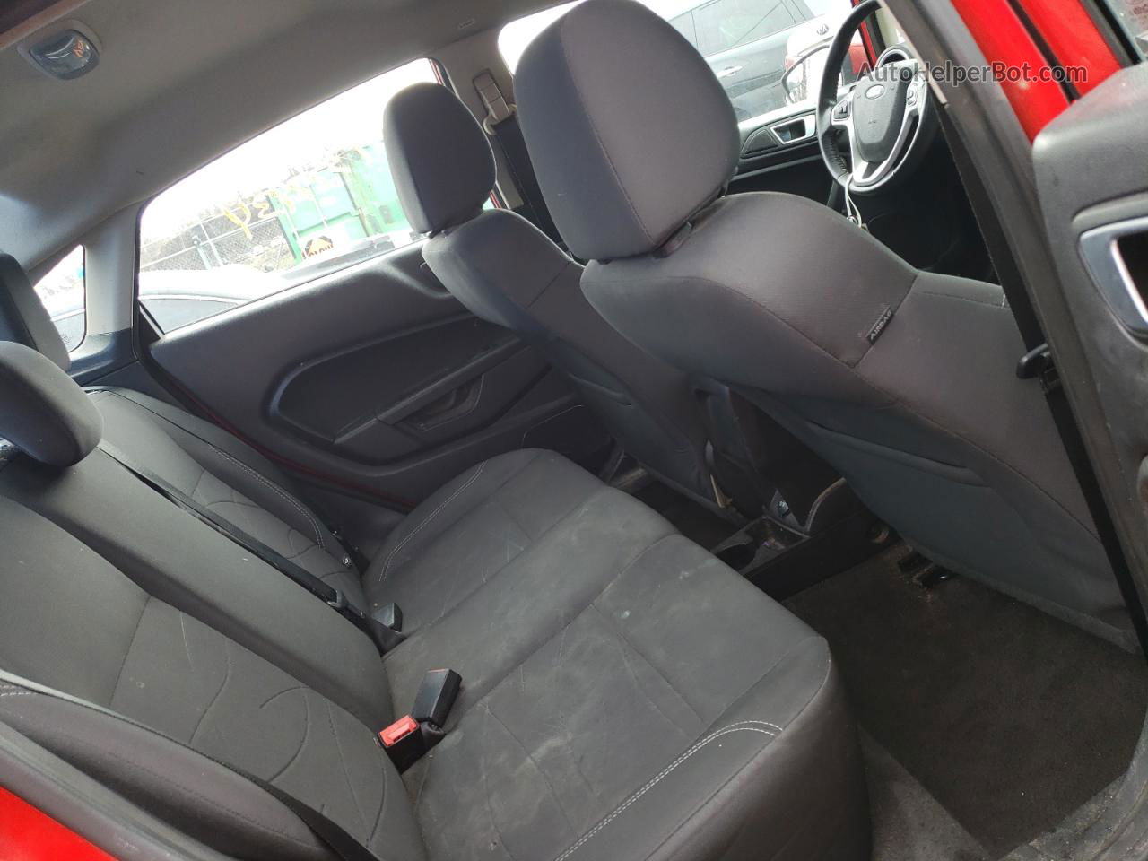 2015 Ford Fiesta Se Красный vin: 3FADP4BJ6FM218725