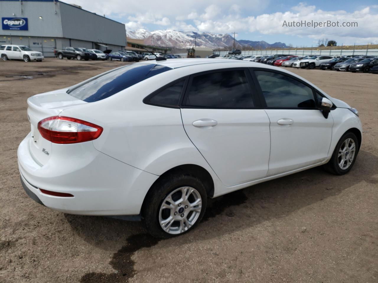 2015 Ford Fiesta Se White vin: 3FADP4BJ6FM221527