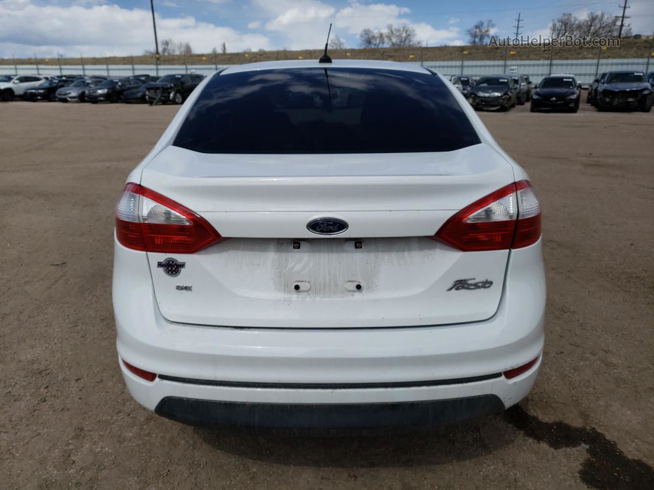 2015 Ford Fiesta Se White vin: 3FADP4BJ6FM221527