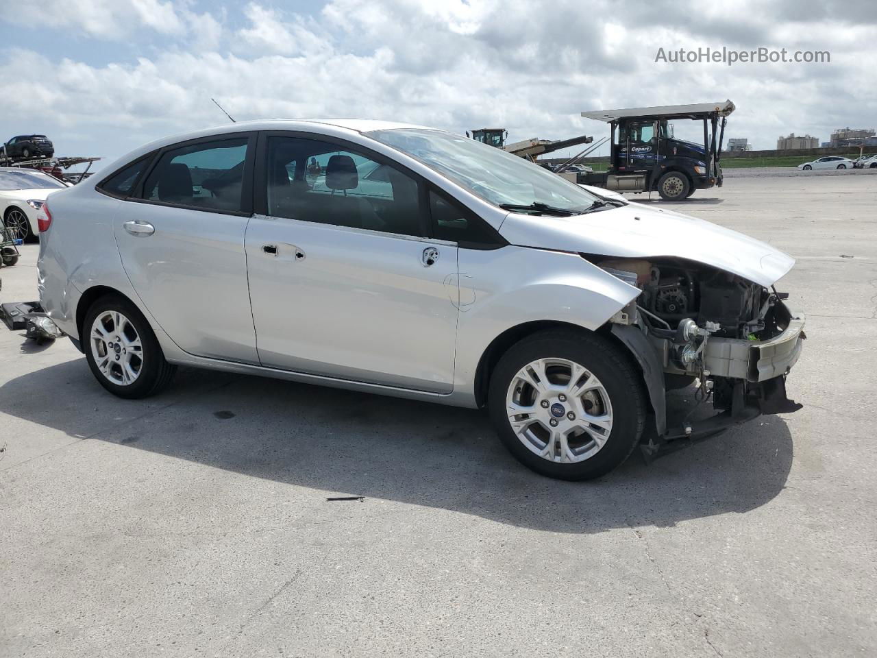 2016 Ford Fiesta Se Серебряный vin: 3FADP4BJ6GM166482