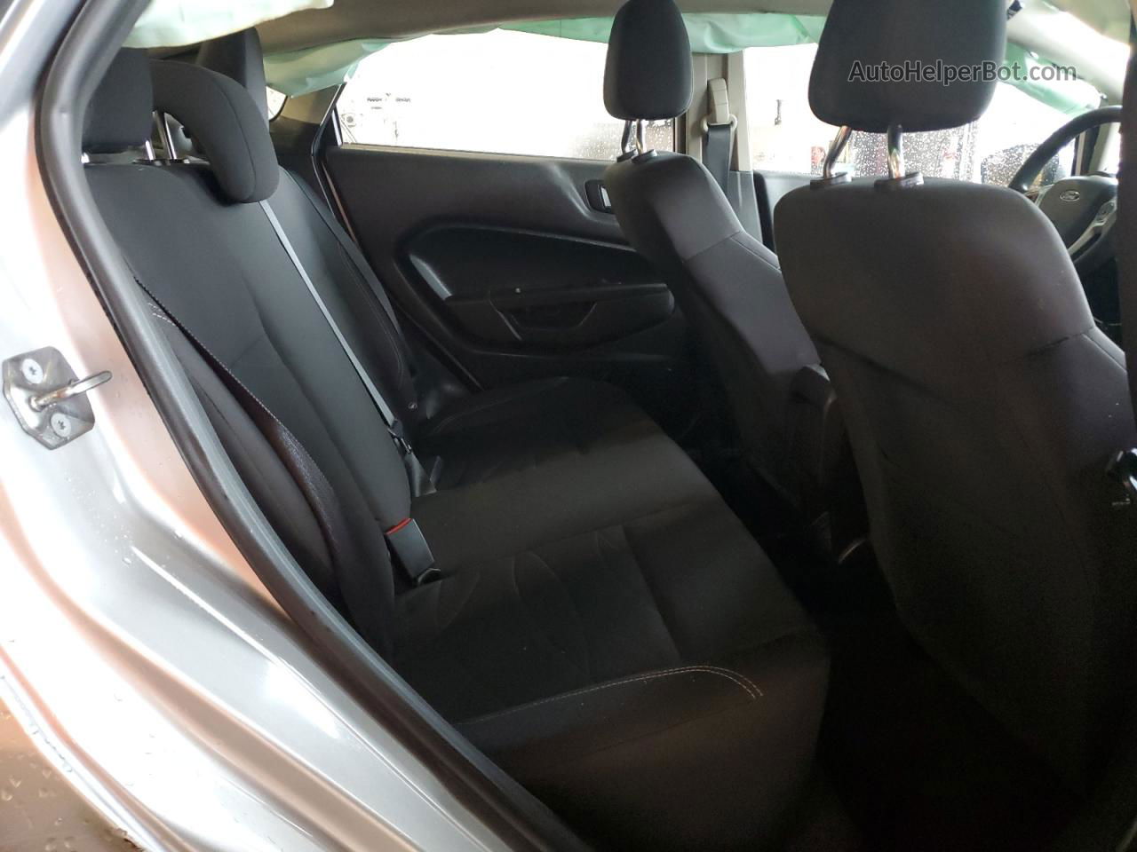 2019 Ford Fiesta Se Серебряный vin: 3FADP4BJ6KM116254