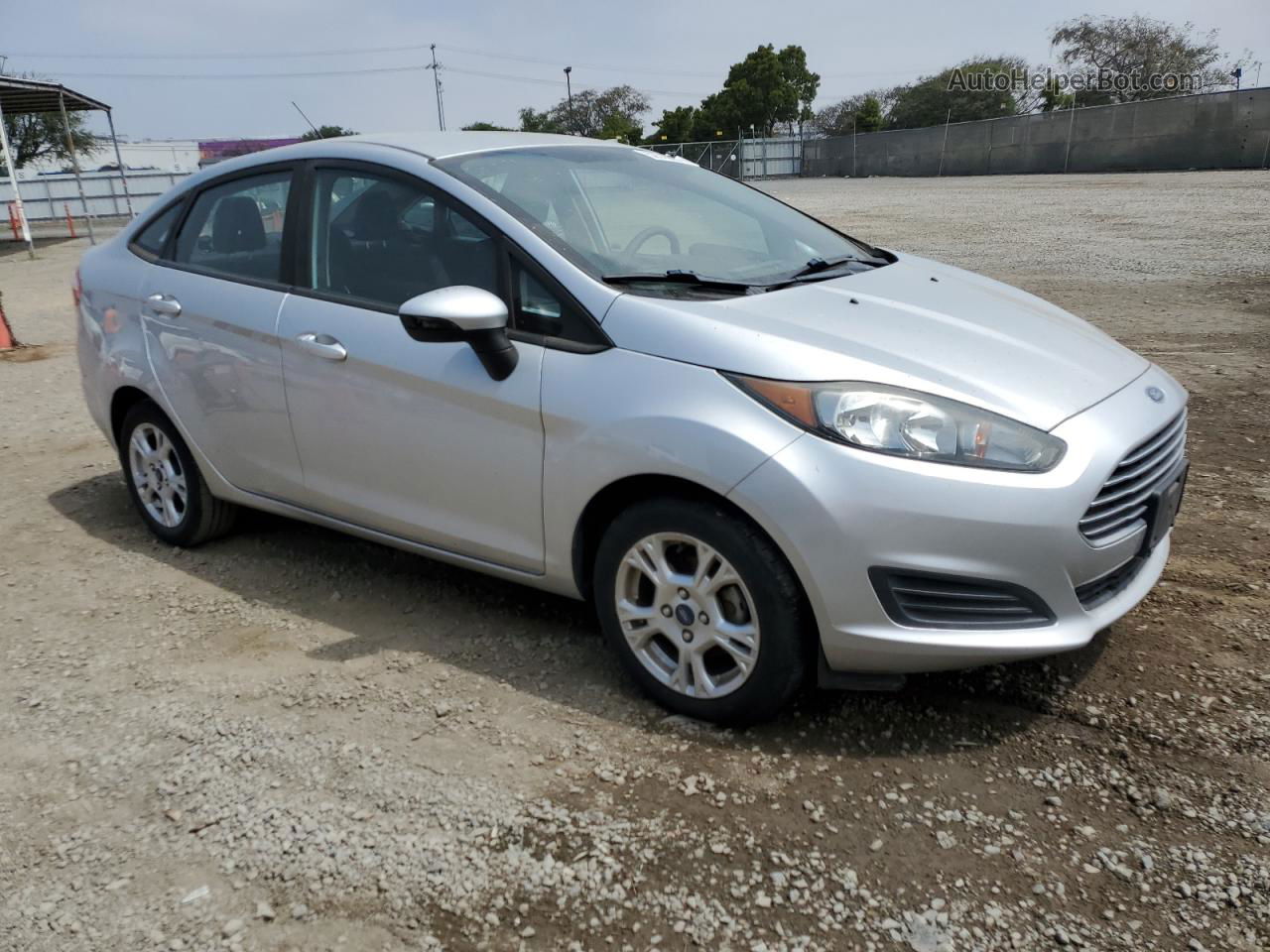 2016 Ford Fiesta Se Серебряный vin: 3FADP4BJ7GM149951