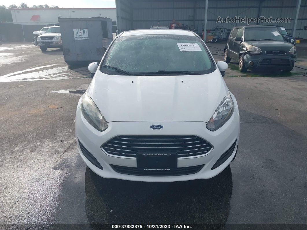 2017 Ford Fiesta Se Белый vin: 3FADP4BJ7HM129278