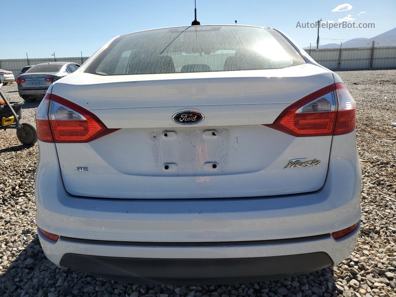 2015 Ford Fiesta Se White vin: 3FADP4BJ8FM146328