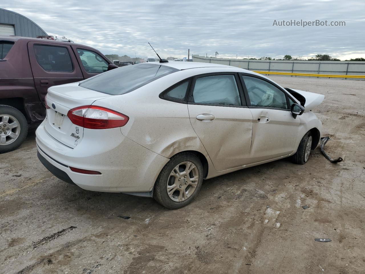 2015 Ford Fiesta Se White vin: 3FADP4BJ8FM178387