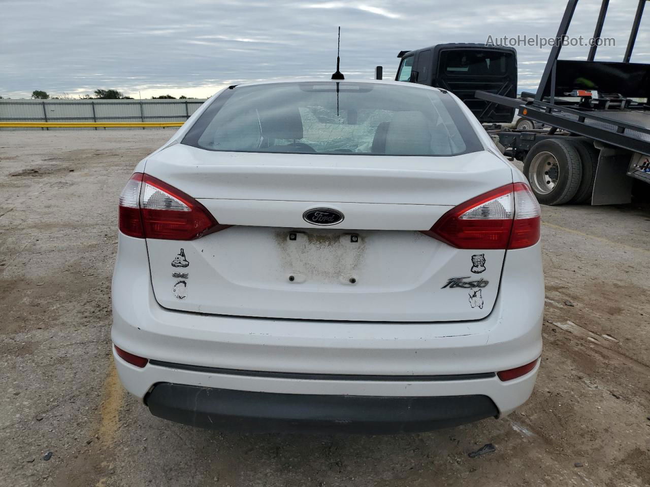 2015 Ford Fiesta Se White vin: 3FADP4BJ8FM178387