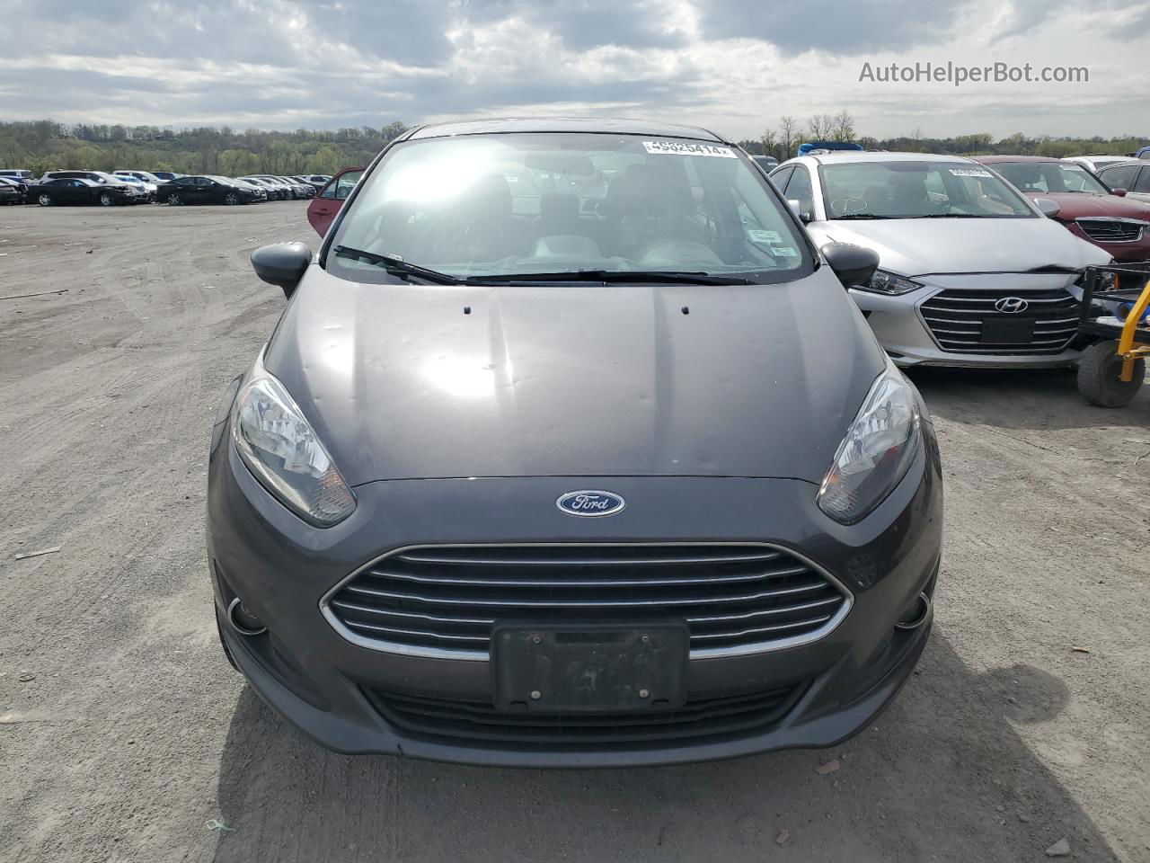 2019 Ford Fiesta Se Gray vin: 3FADP4BJ8KM105272