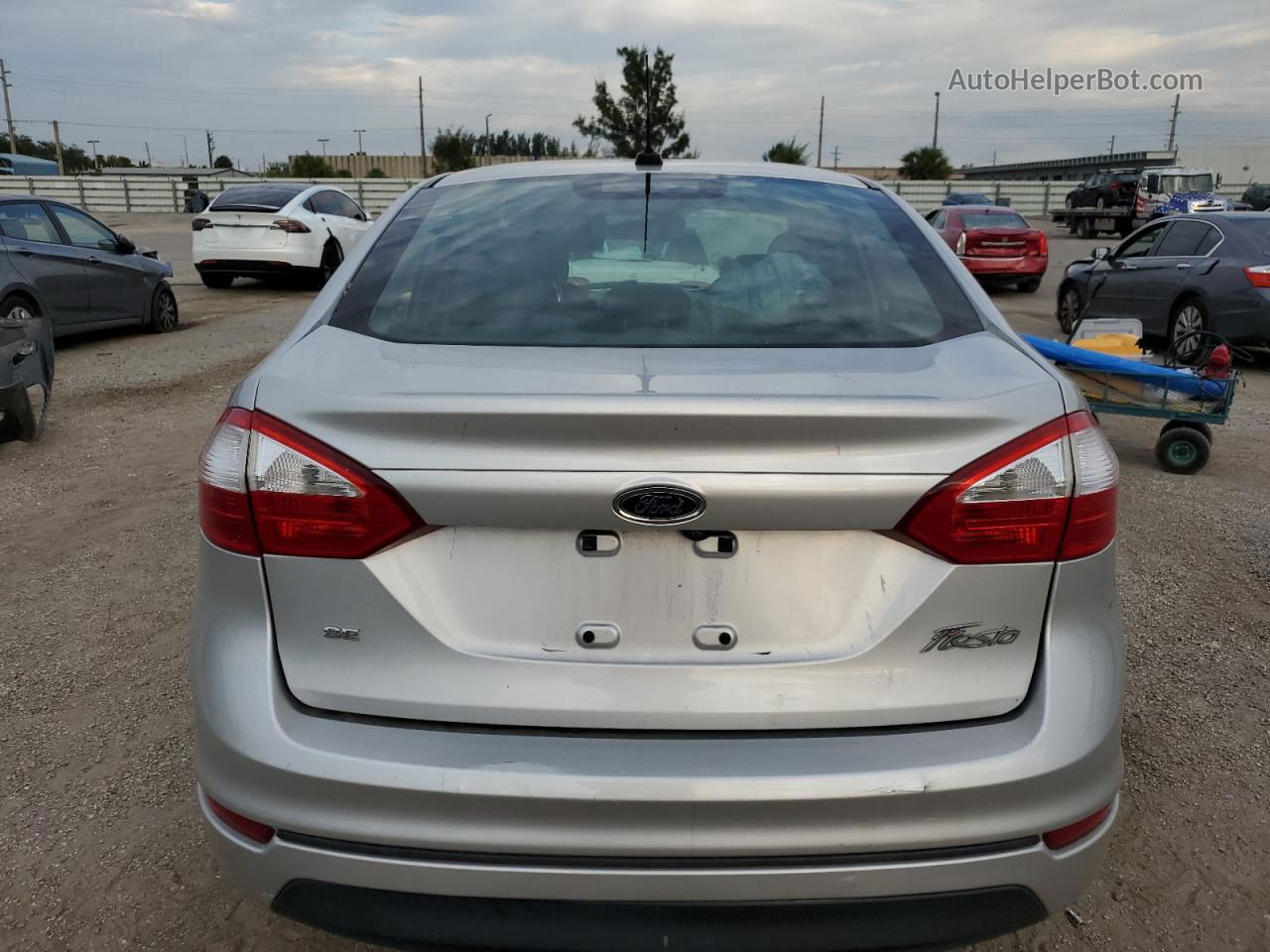 2019 Ford Fiesta Se Gray vin: 3FADP4BJ8KM108804