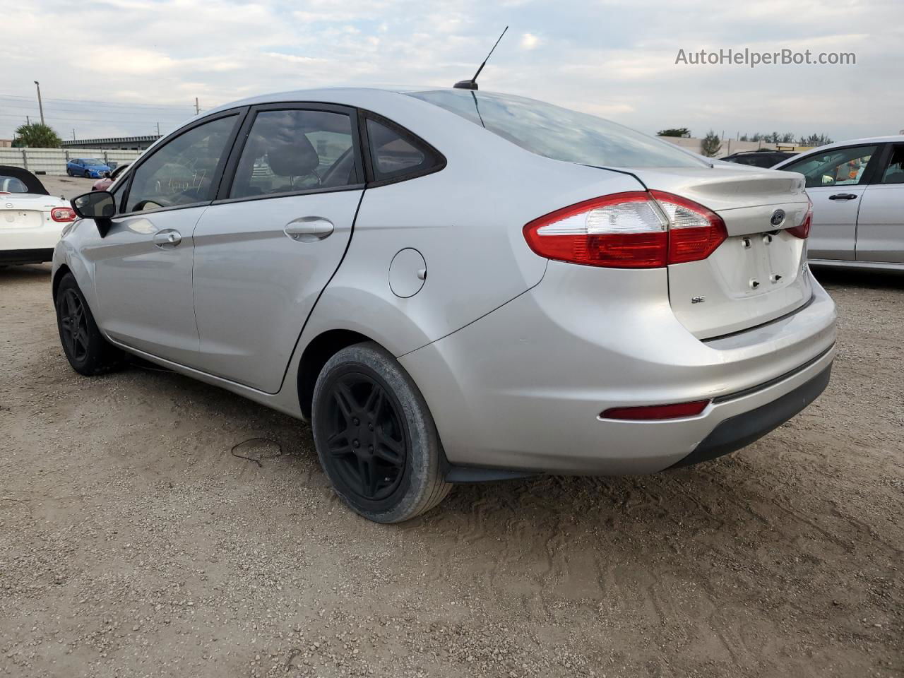 2019 Ford Fiesta Se Gray vin: 3FADP4BJ8KM108804