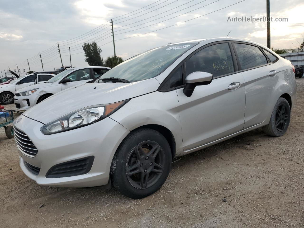 2019 Ford Fiesta Se Gray vin: 3FADP4BJ8KM108804