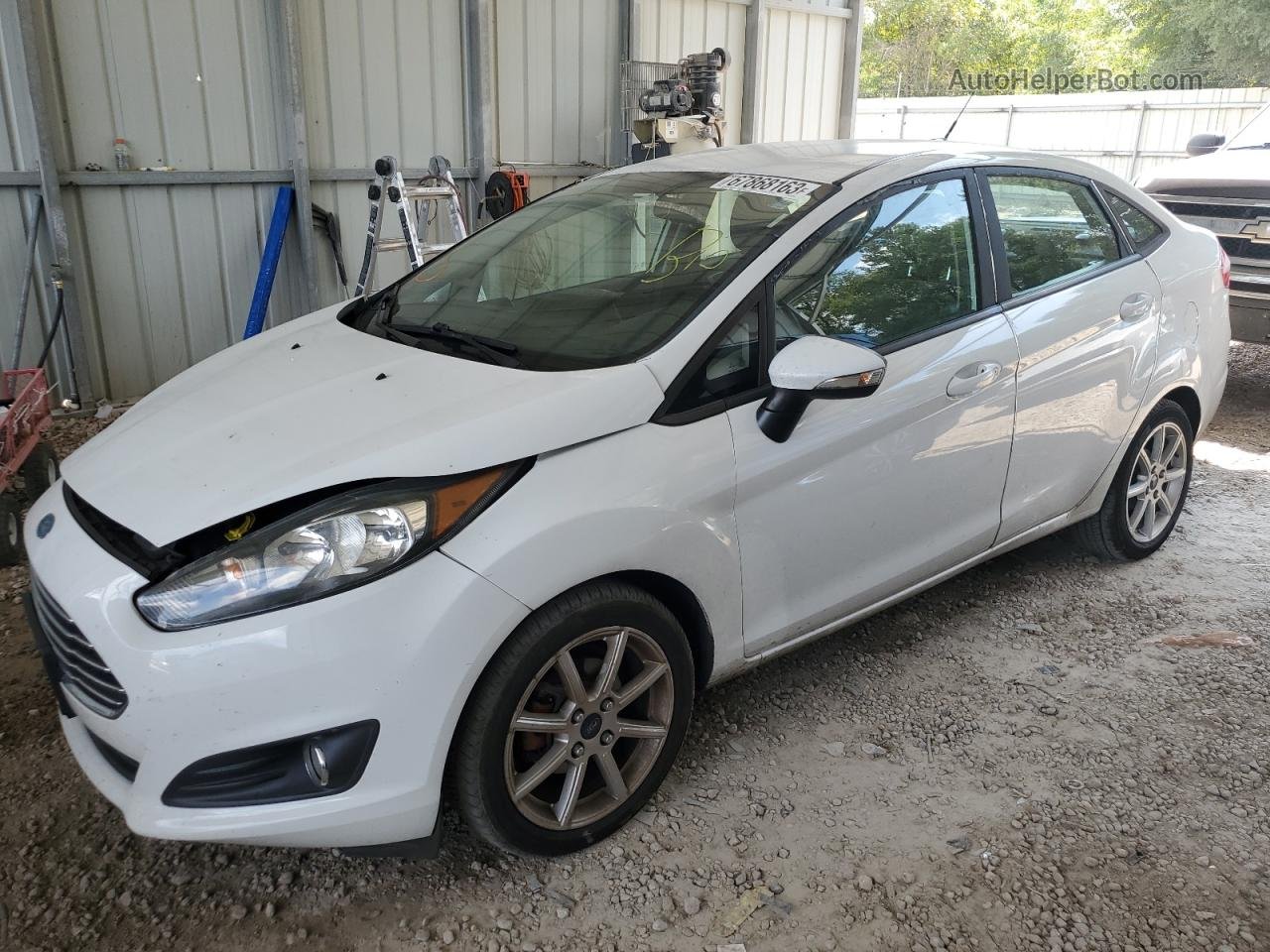 2015 Ford Fiesta Se White vin: 3FADP4BJ9FM132602