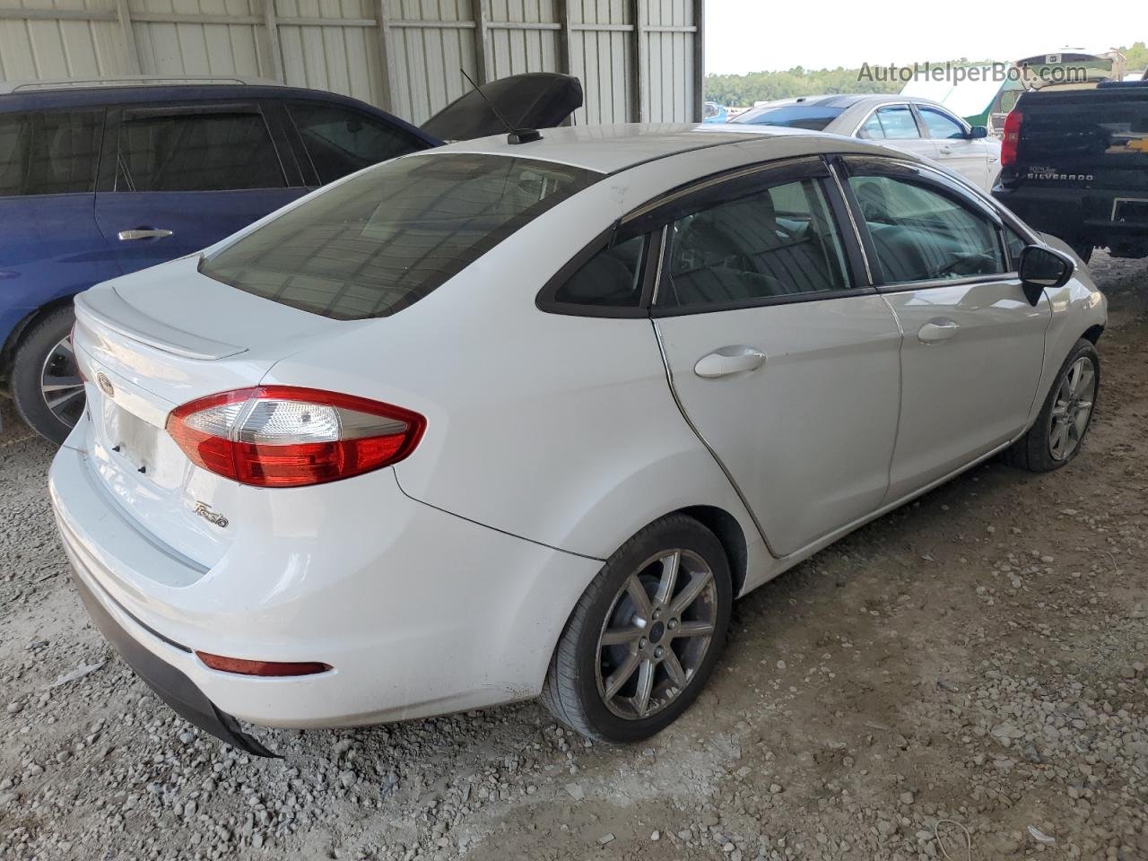 2015 Ford Fiesta Se White vin: 3FADP4BJ9FM132602