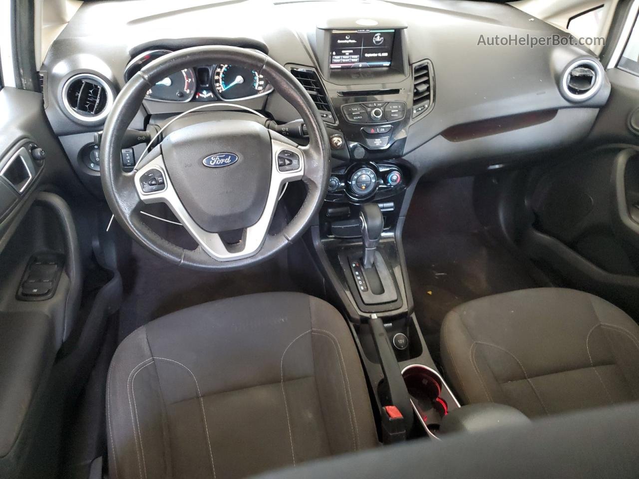 2015 Ford Fiesta Se White vin: 3FADP4BJ9FM132602