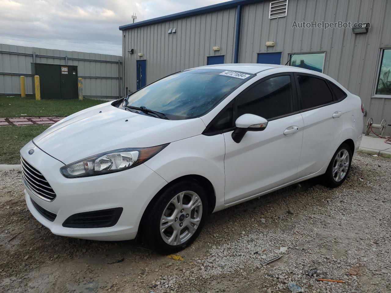 2016 Ford Fiesta Se Белый vin: 3FADP4BJ9GM203220