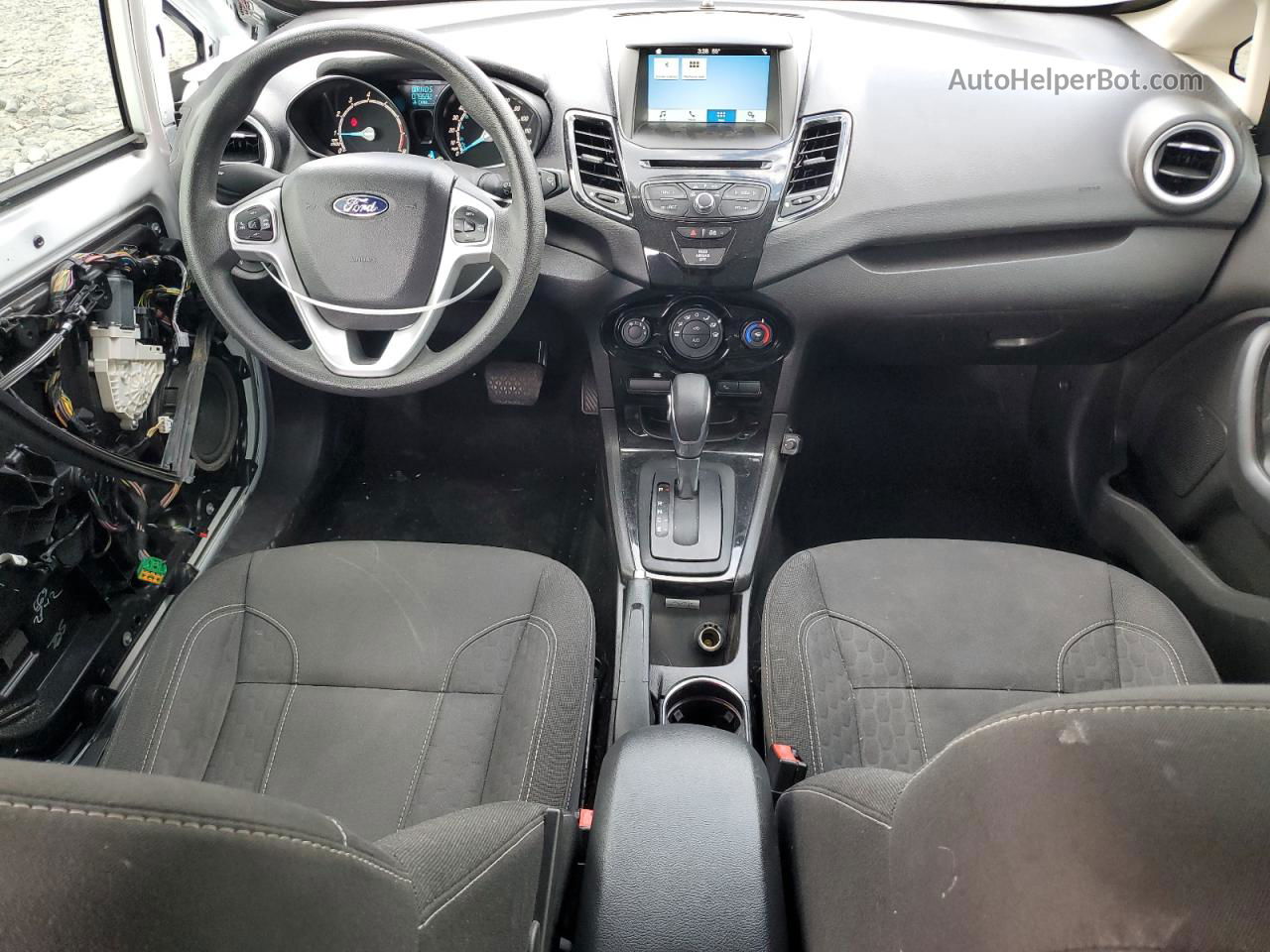 2017 Ford Fiesta Se Белый vin: 3FADP4BJ9HM170382