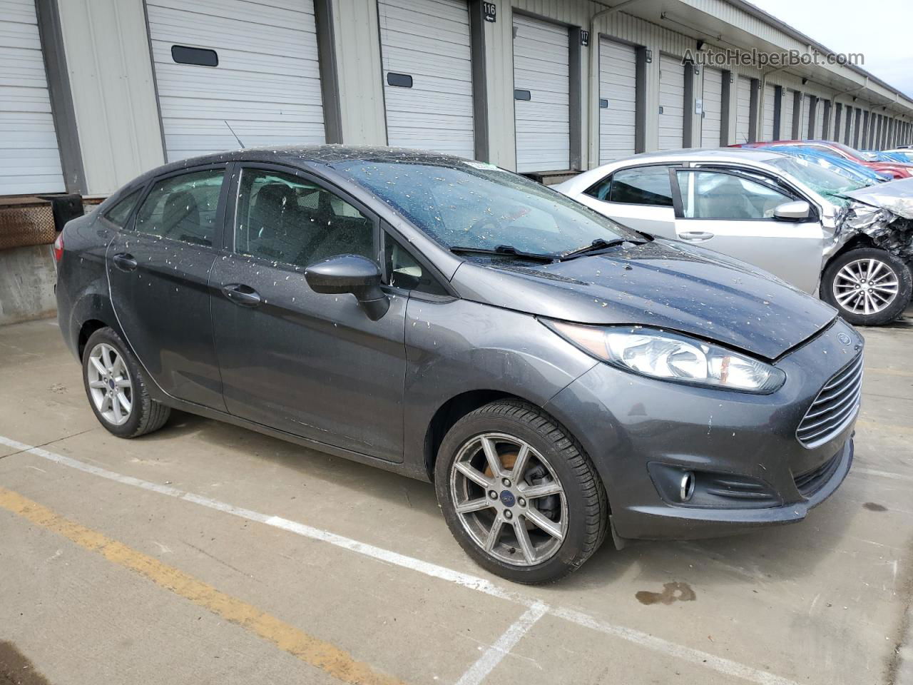 2019 Ford Fiesta Se Gray vin: 3FADP4BJ9KM135865