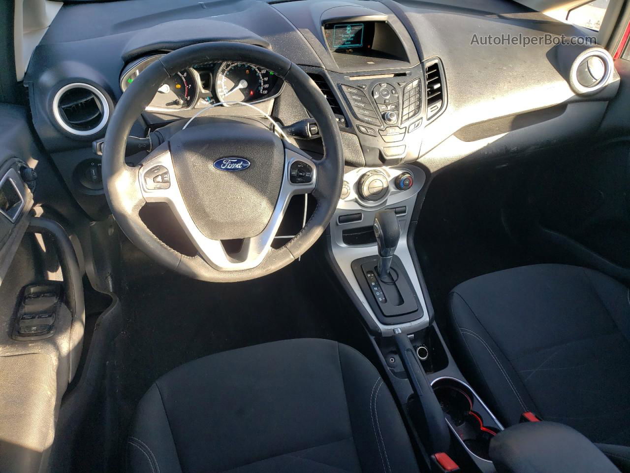 2016 Ford Fiesta Se Красный vin: 3FADP4BJXGM191045