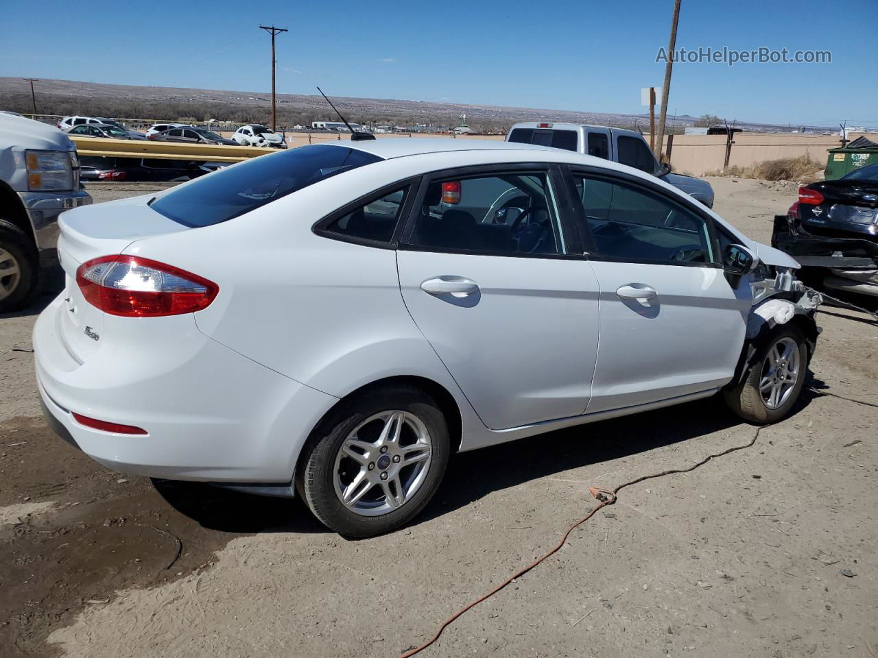 2017 Ford Fiesta Se White vin: 3FADP4BJXHM118811