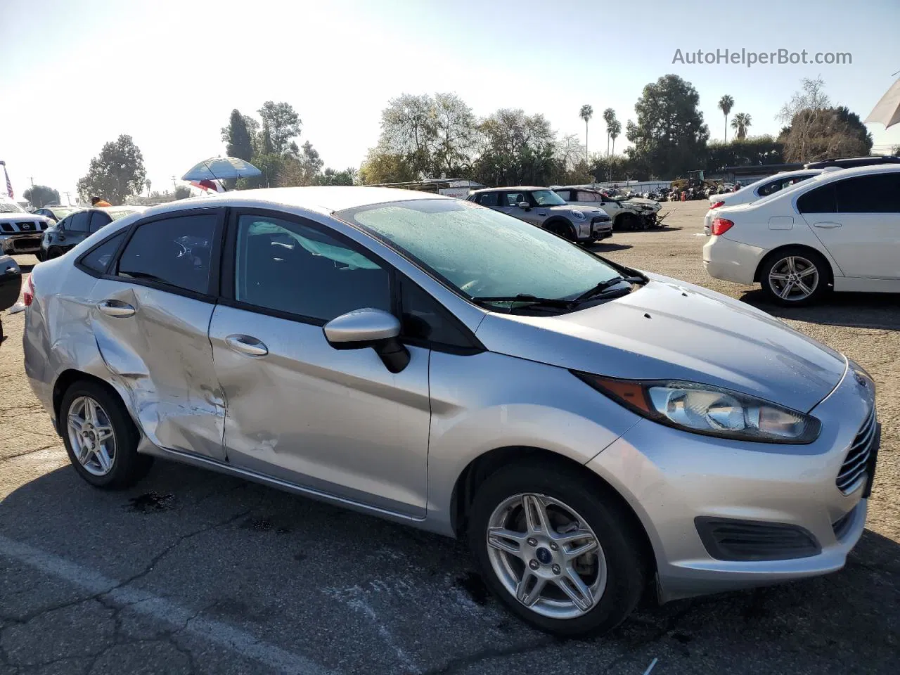 2017 Ford Fiesta Se Silver vin: 3FADP4BJXHM131736