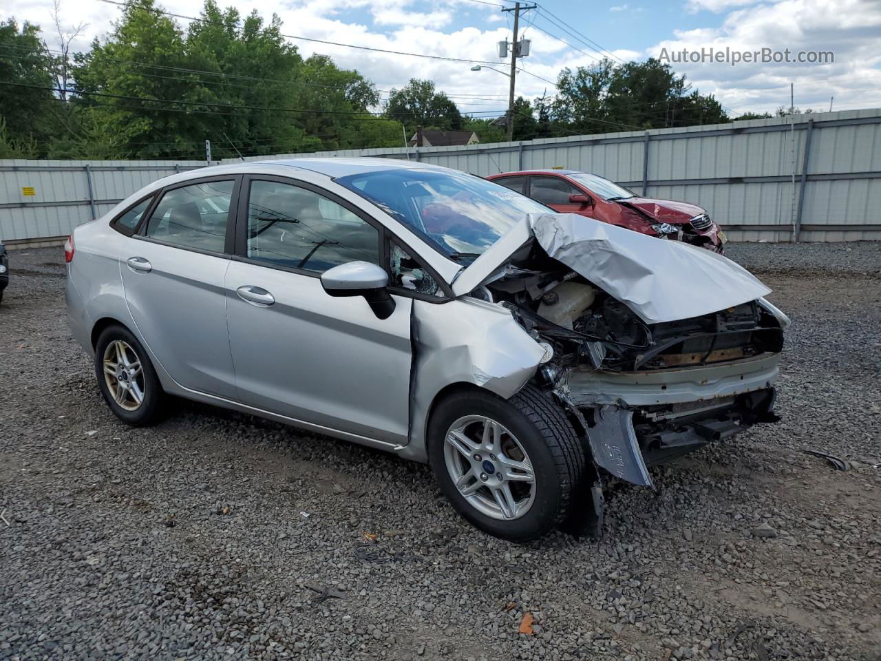 2017 Ford Fiesta Se Silver vin: 3FADP4BJXHM138685